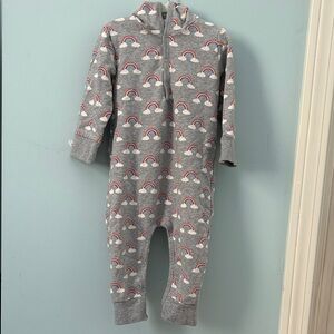 Organic Cotton Gray Hooded Baby Onesie with Rainbow Pattern